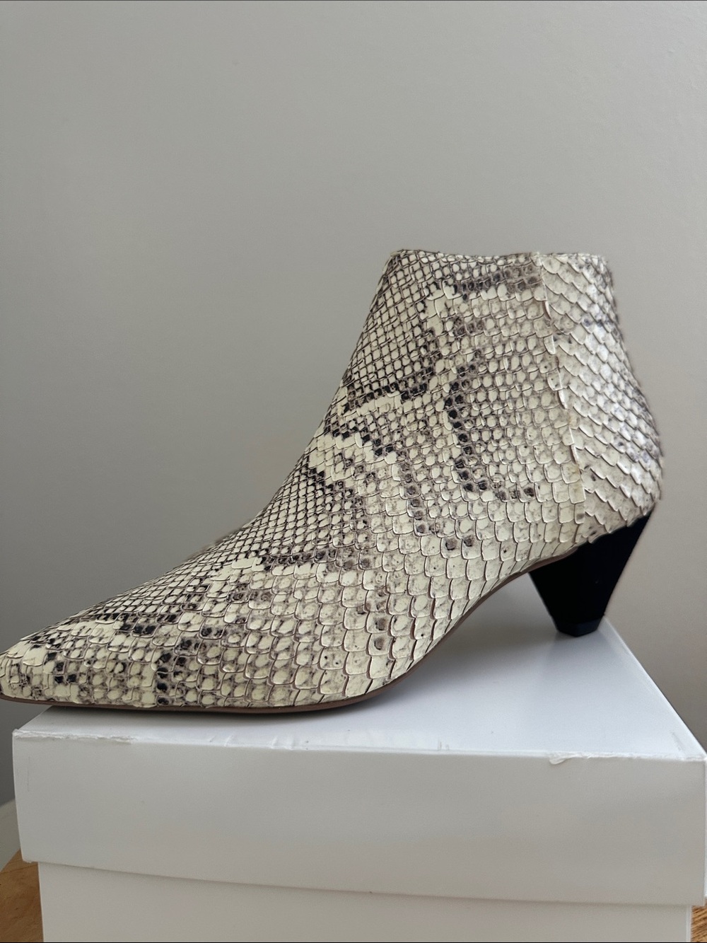 Mercedes Castillo Snake Print Ankle Boots  size 5 / 35